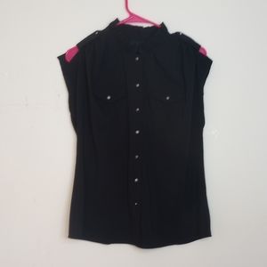 Apostrophe Black button top size: M.